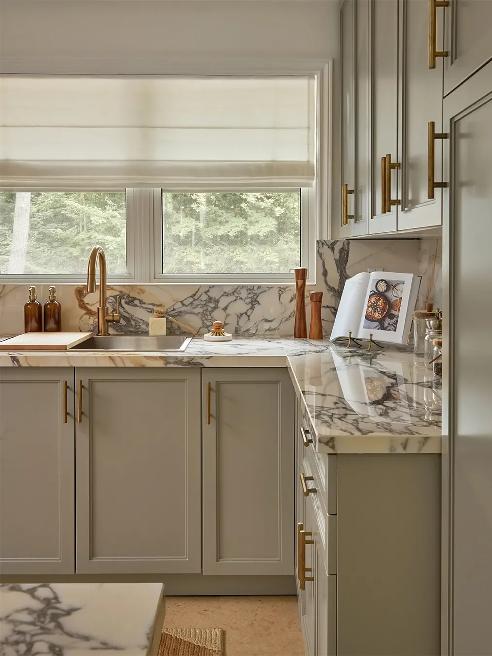 Top Interior Designers Reveal the Kitchen Countertop Material Defining 2026