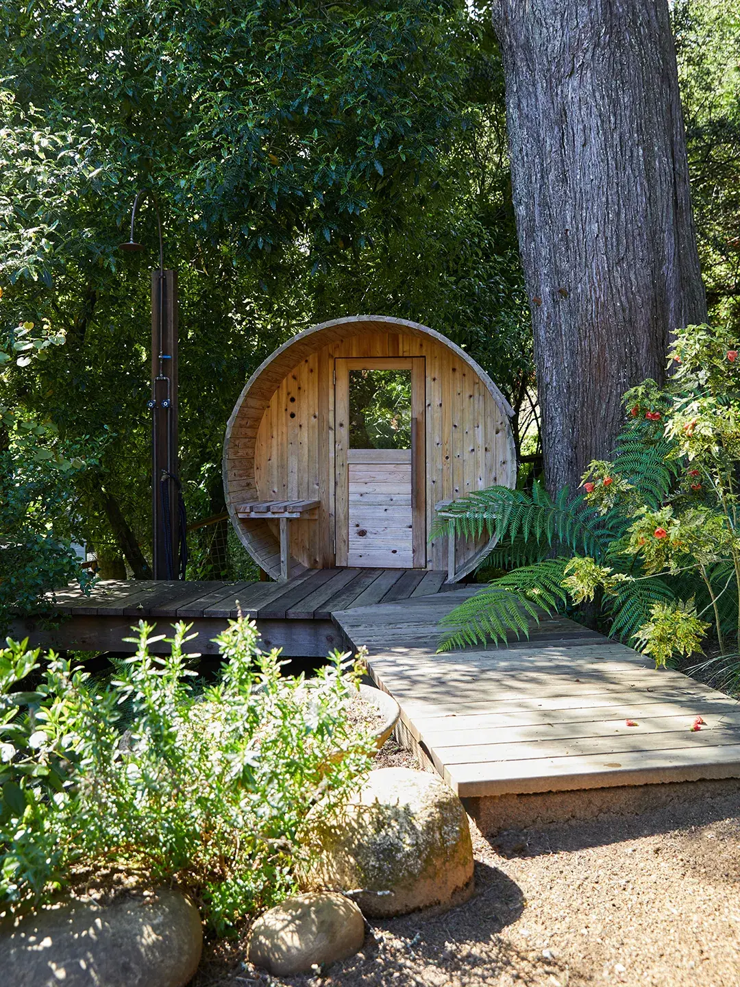 A Cedar-Shake Retreat From the '70s, Reimagined Among Northern California's Towering Redwoods