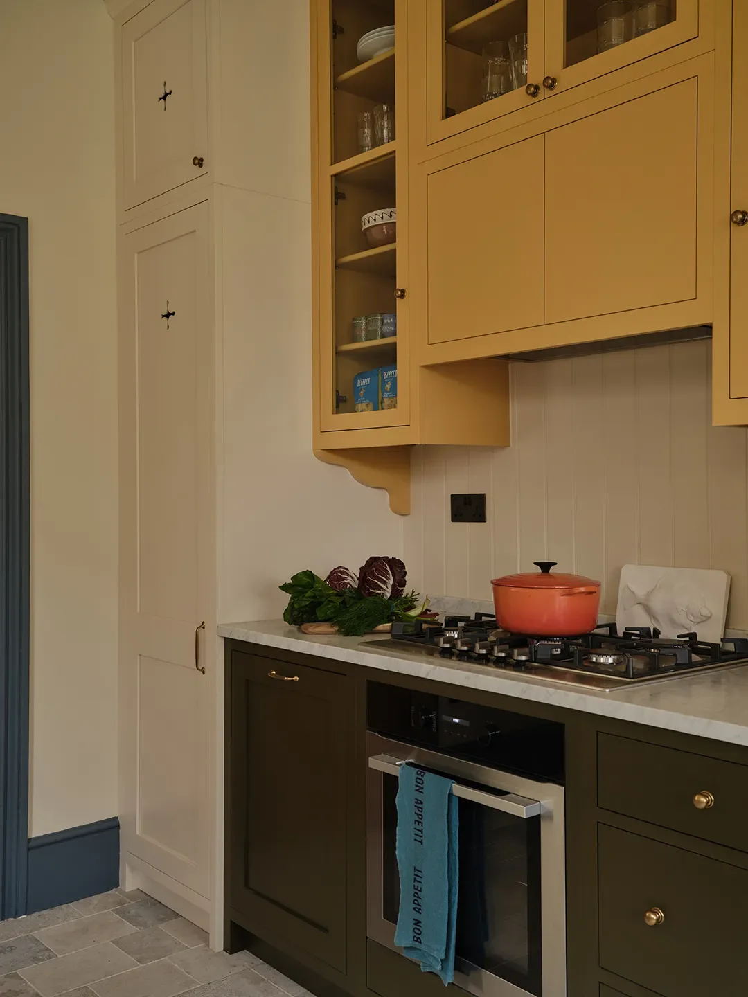 Before & After: Tumbled Stone and a Hand-Built Hearth Bring Rustic Elegance to a Victorian London Kitchen