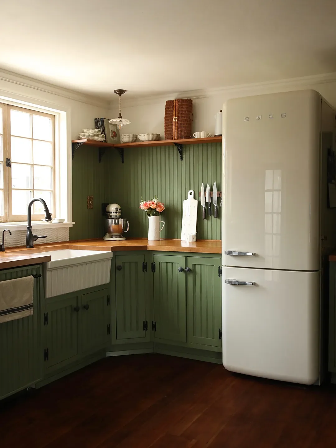 Why Nate Berkus Is Obsessed With the Unfitted, English-Country Kitchen—and Bringing It Home