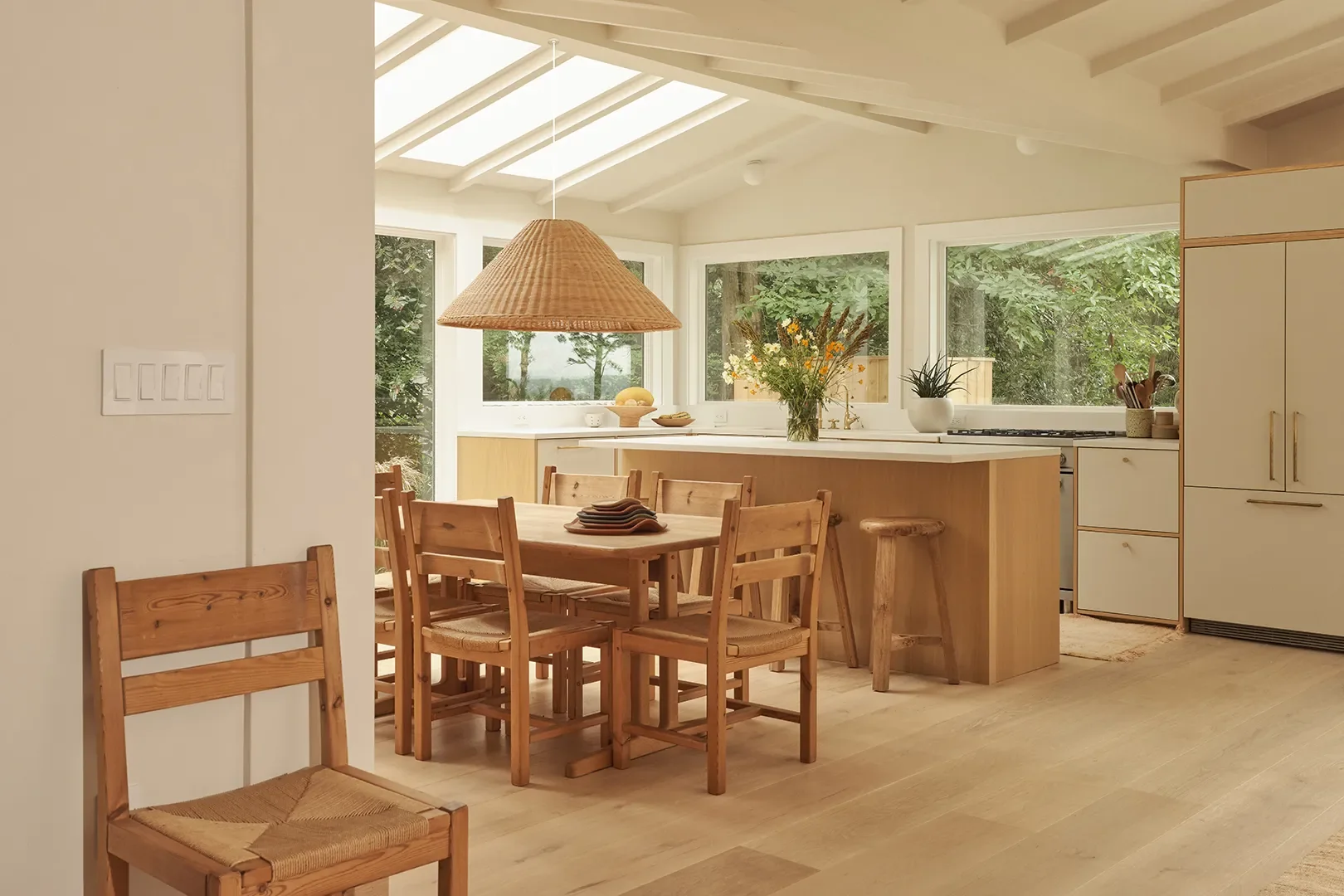 Luminous, Diffused Light Steals the Show in This Serene East Hampton Retreat