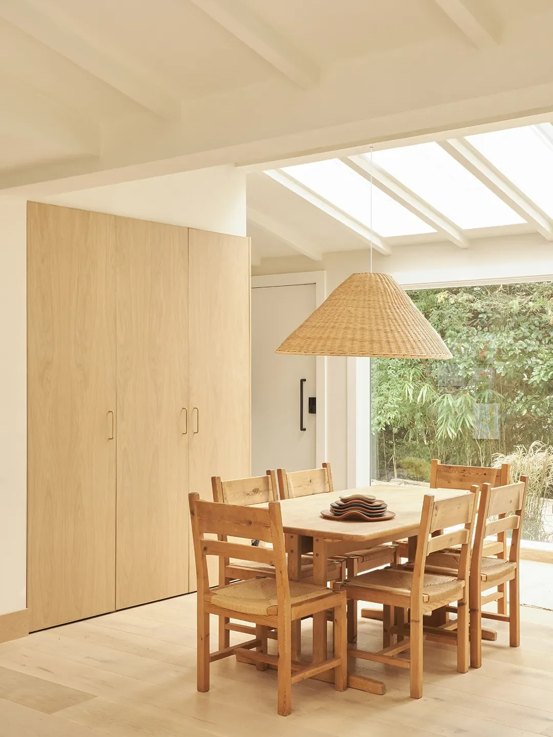Luminous, Diffused Light Steals the Show in This Serene East Hampton Retreat
