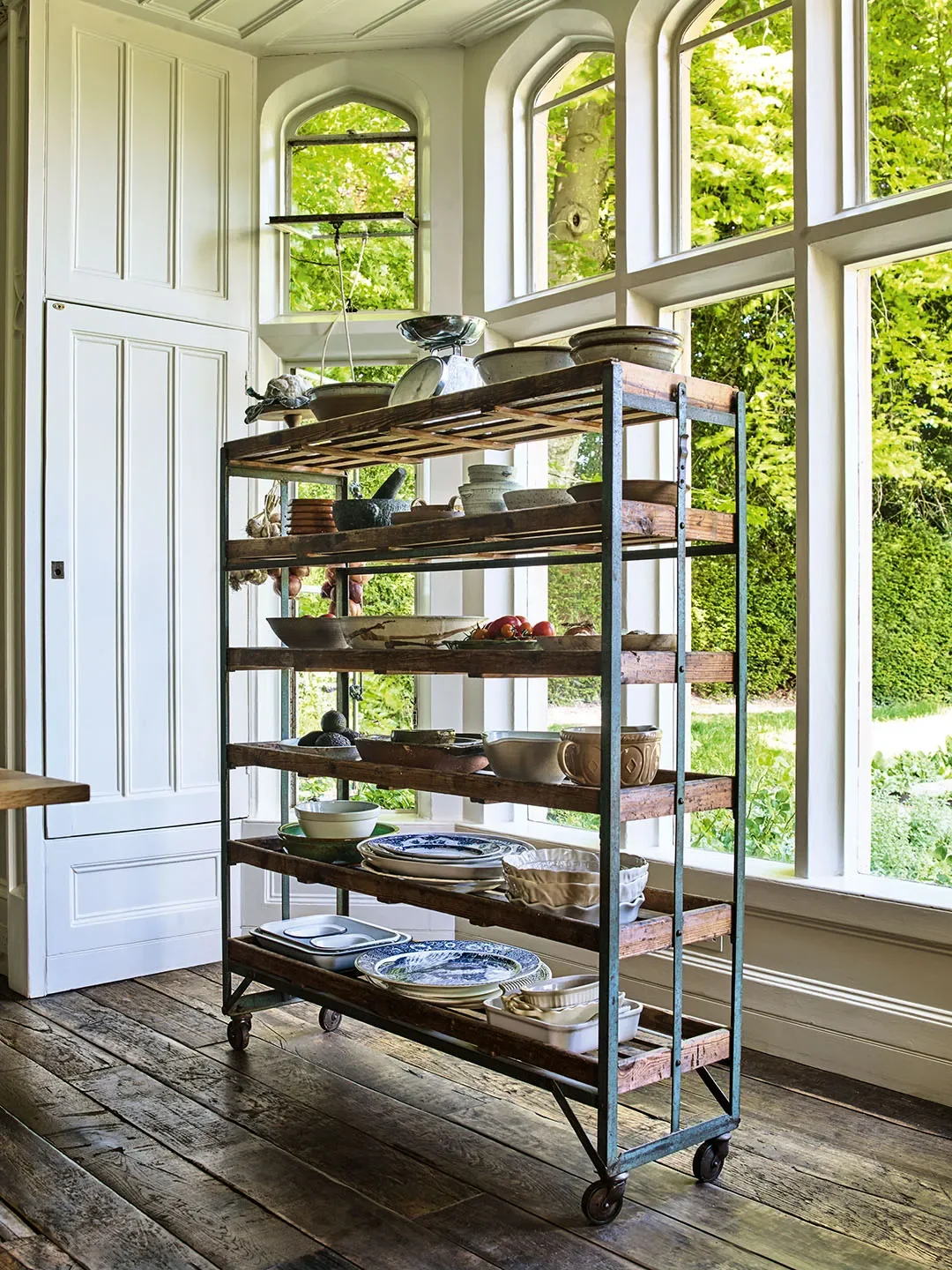 Why Freestanding Furniture Could Be the Kitchen Upgrade You Didn't Know You Needed