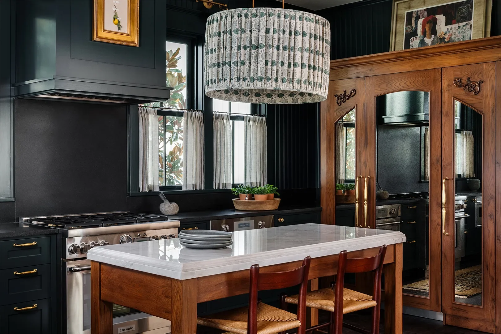 Inside a Florida Kitchen Whose Disguised Armoire Conceals a Refrigerator and a Hidden Pantry Passage