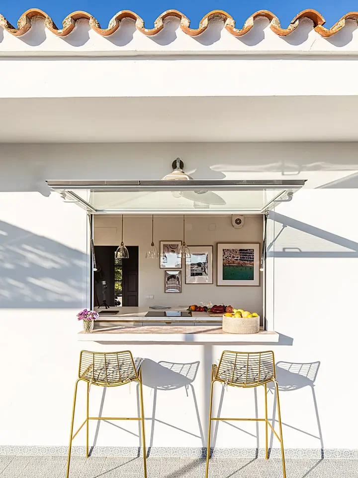 The Pass-Through Window Is Back—and Designers Are Reinventing It for Modern Homes