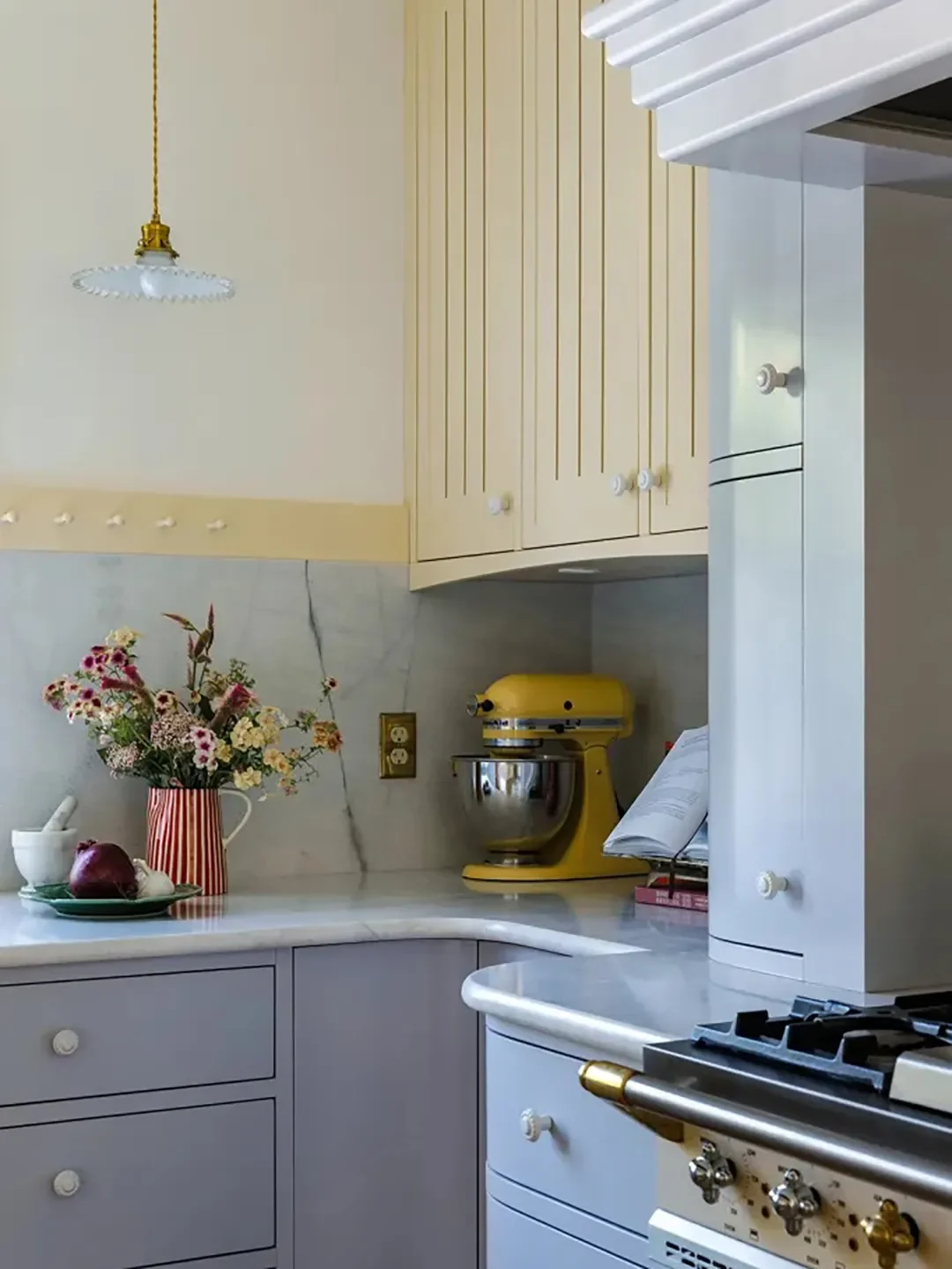 18 Designers Weigh In on the Kitchen Cabinet Style That Will Dominate 2026