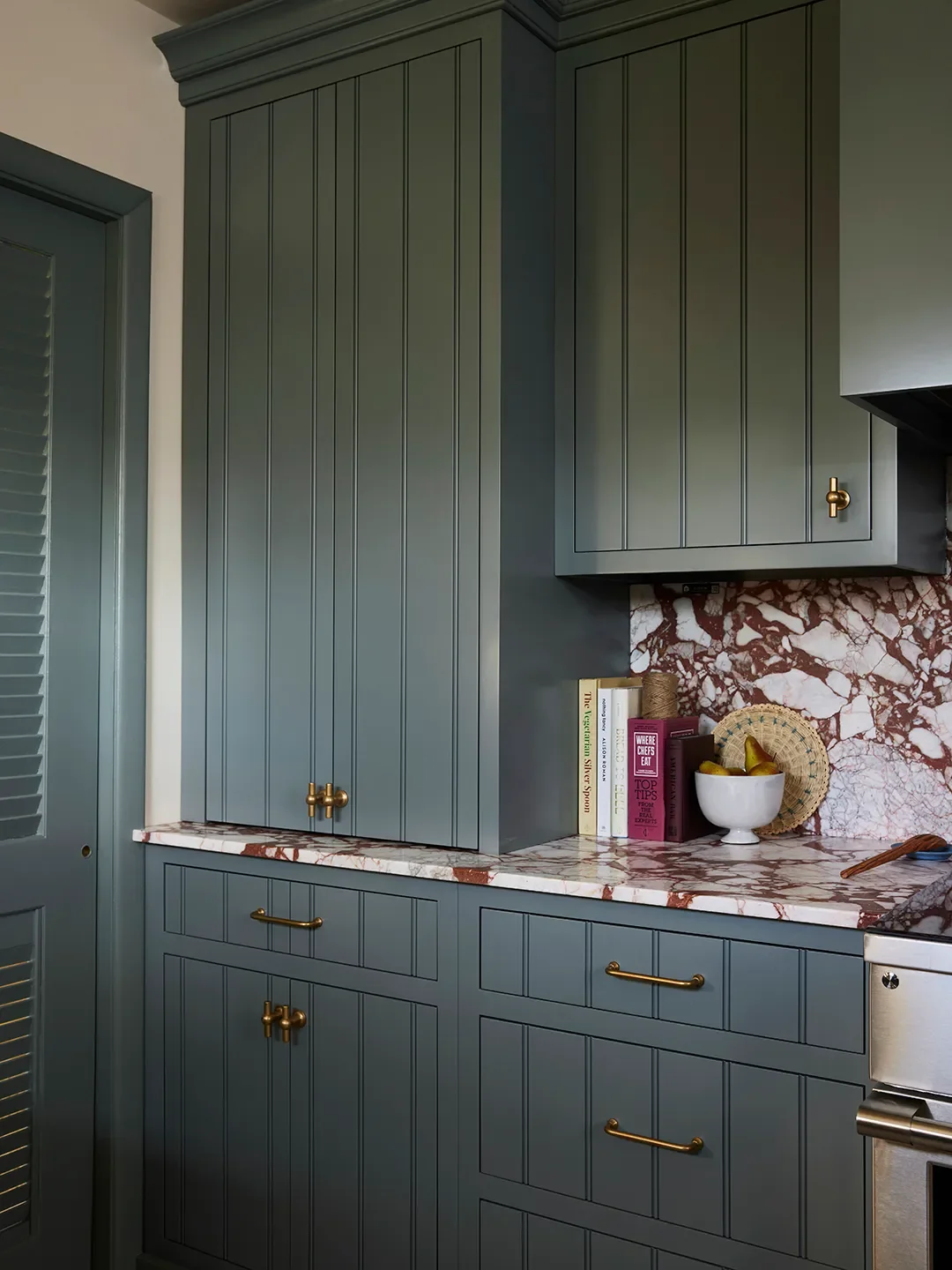 18 Designers Weigh In on the Kitchen Cabinet Style That Will Dominate 2026