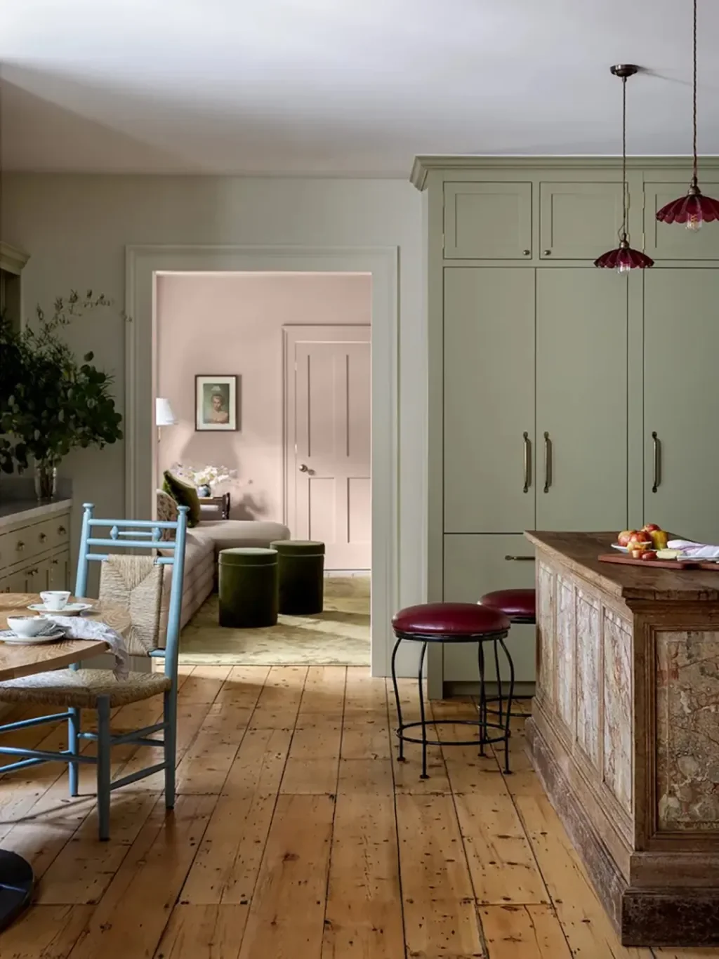 20 Designers Share the Kitchen Cabinet Color That Will Define 2026