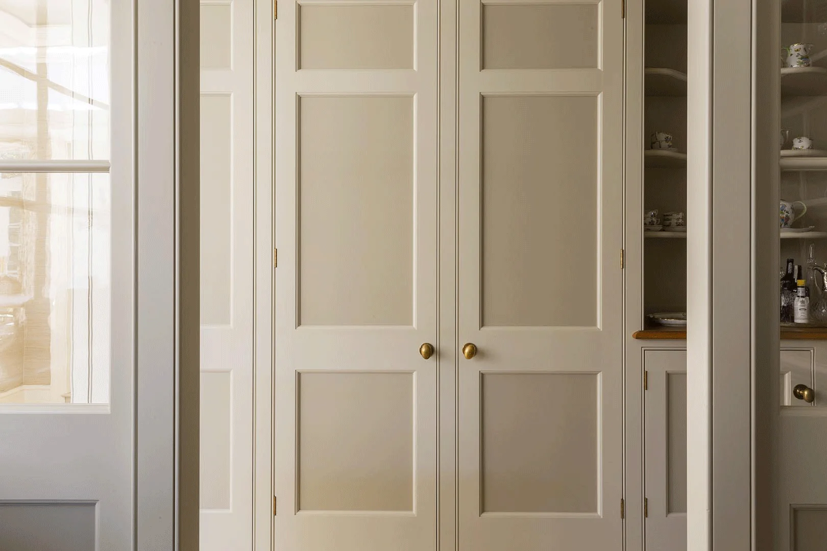 After Hundreds of Kitchen Designs, These Are the Stealthiest Storage Moves We Rely On